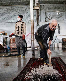 شستشوی سنتی قالی در قالیشویی الهیه